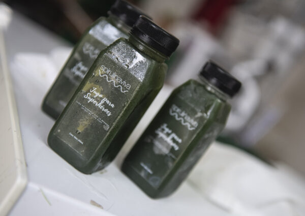 Jugo para Superheroes tiene 10 gramos de SpirulinaViva
